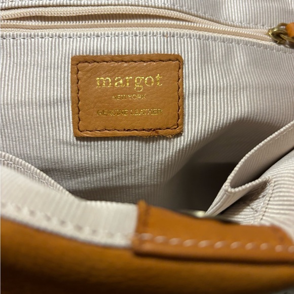 🔥Margot New York Mickey Double Zip Crossbody Camel Color PRICED TO SELL - Picture 5 of 10